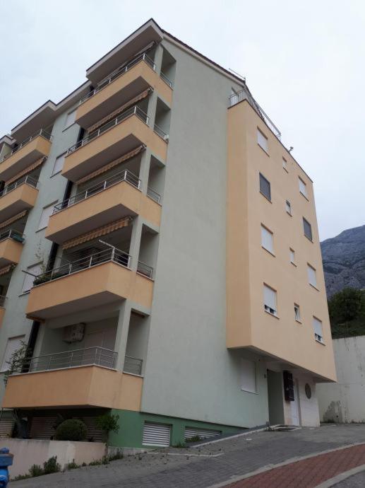 Apartment Vira Makarska Exteriör bild